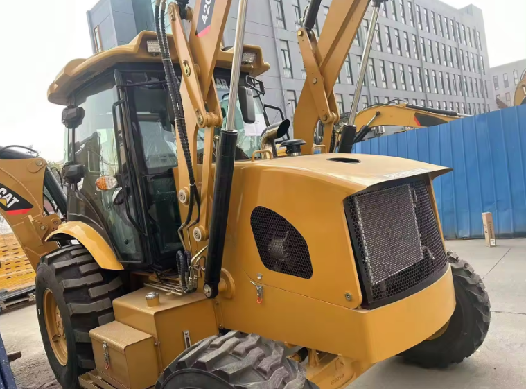 EPA Использованный буксируемый экскаватор CAT 420F Использованный экскаватор Caterpillar Backhoe