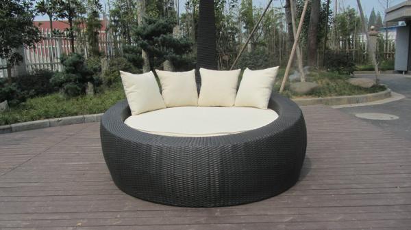Home / Office Leisure Outdoor Rattan Daybed With White Cushion