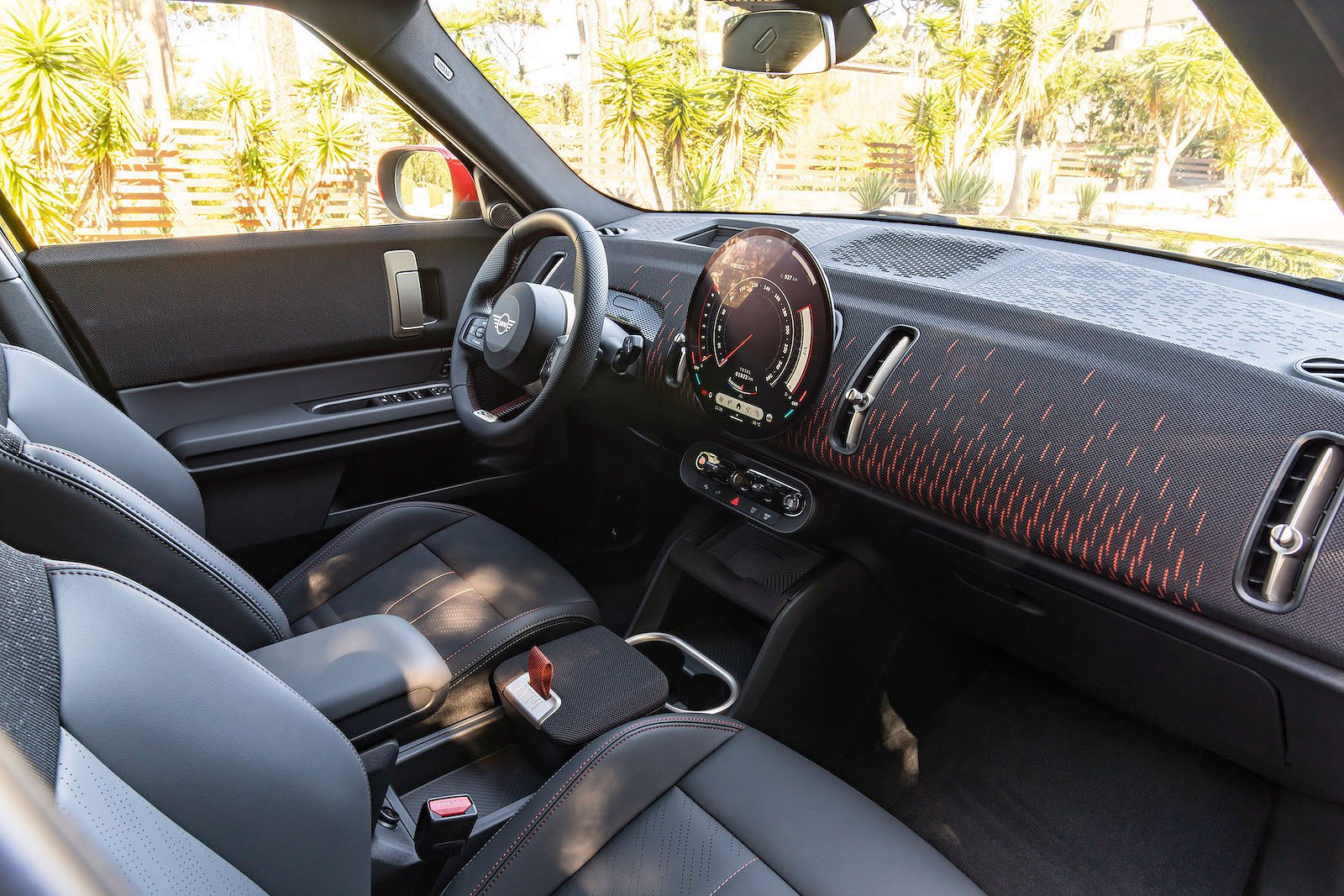 2024 Чистый электрический автомобиль Mini Cooper Countryman E семейный внедорожник с квадратной формой 462 км дальность с 150 км мотора