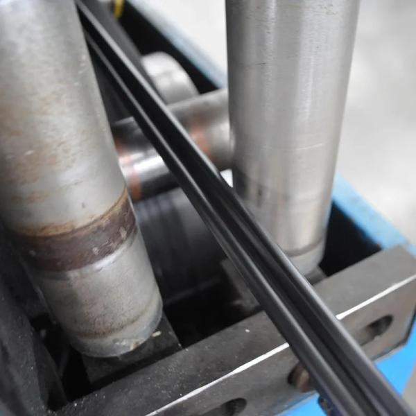 Câble à fibre optique aérien autoportant GYXTC8Y GYFXTC8Y