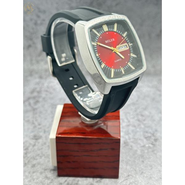 Fashion Stainless Steel Case Double Calendar Watch for Men and Women with Silicone Strap