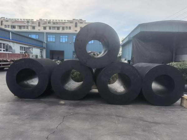 5-3000KN Clindrical Rubber Fender for Heavy-Duty Applications Long-Lasting and Impact-Absorbing Diameter 100-2000mm