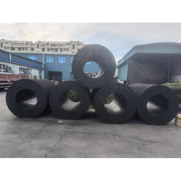 Tensile Strength 10-30MPa Cylindrical Rubber Fender With High Energy Absorption Ensuring Marine Docking and Vessel Impact Protection