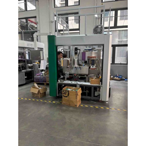 42000BPH High Speed Hot Melt Bottle Labeler Optional Auto Splicing for Continuous Production