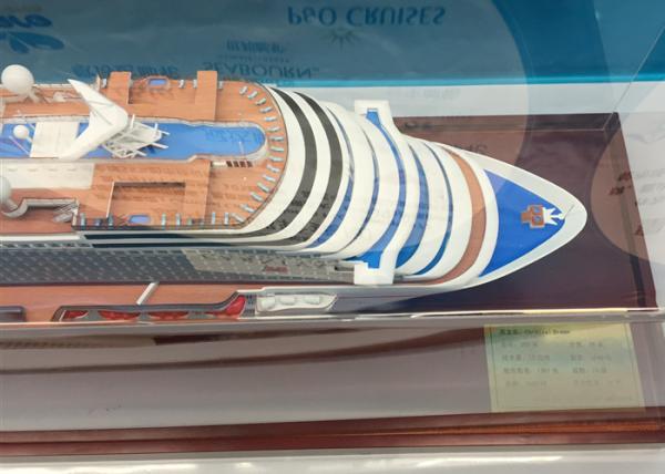 Scale 1:900 Outdoor Decoration Carnival Dream Cruise Ship Model With Alloy Diecast  Anchor Material