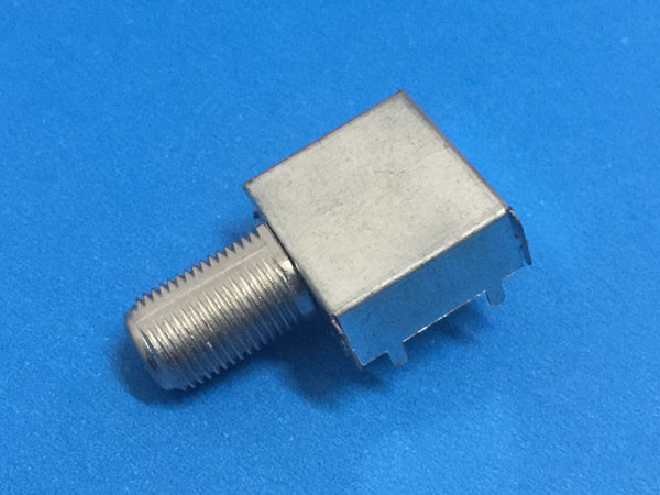 single connector with shielding cover