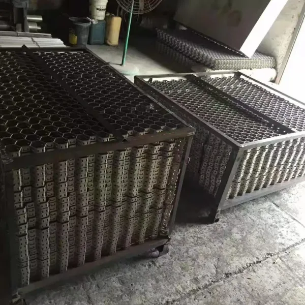 Stainless Steel Hexagonal Wire Mesh Tortoise Shell Net with Grade 304 Twill Weave for Boiler Application