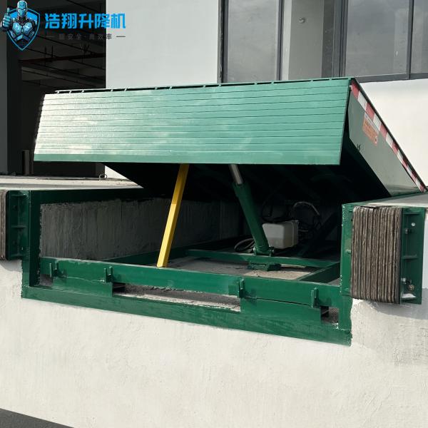 Indurstrial Steel Truck Fixed Dock Leveler Hydraulic 6-20T for Cargo Loading Unloading