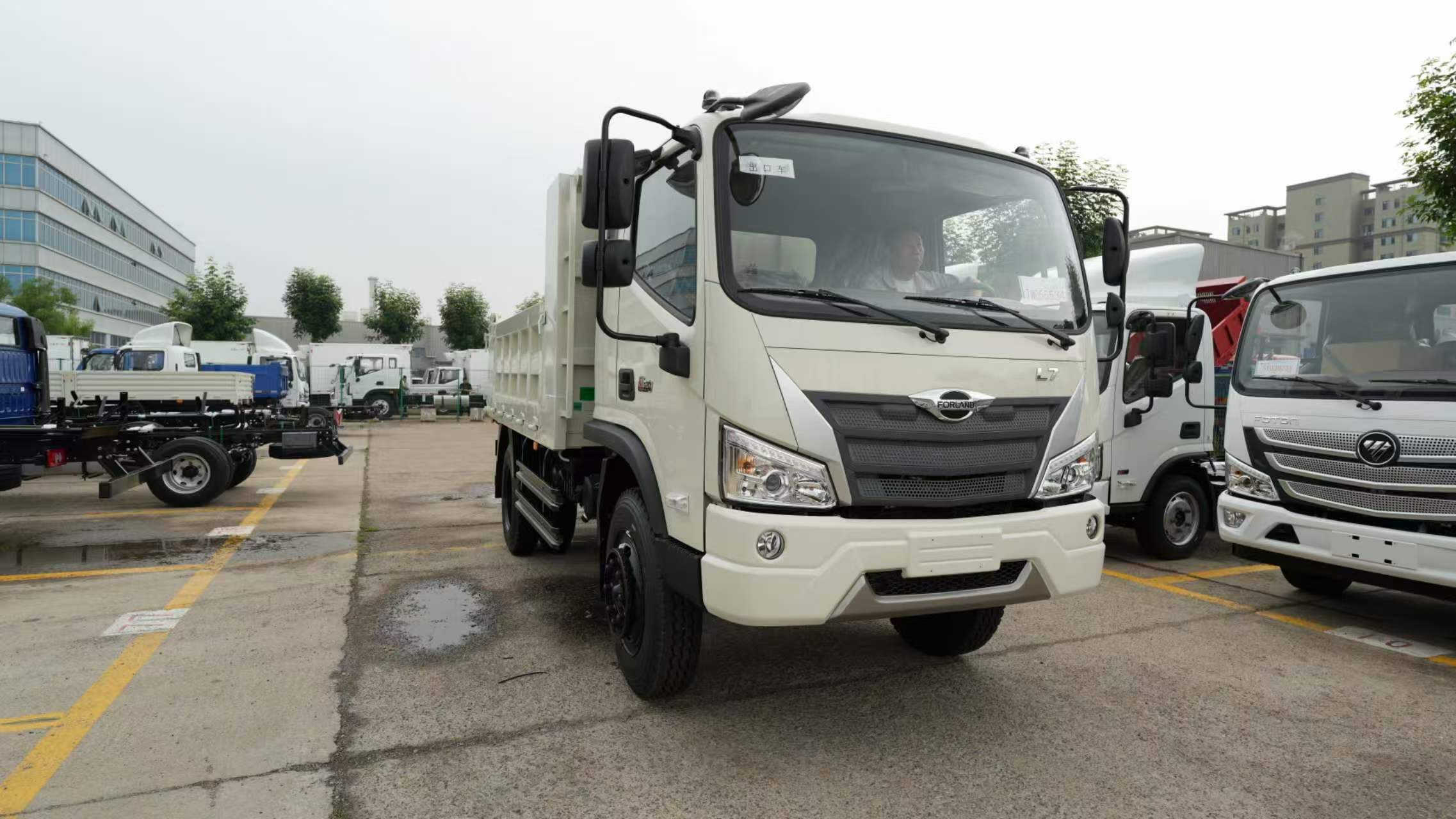 4x2 140HP Foton Light Dump Truck - Heavy Load Tipper For Construction and Mining Transport
