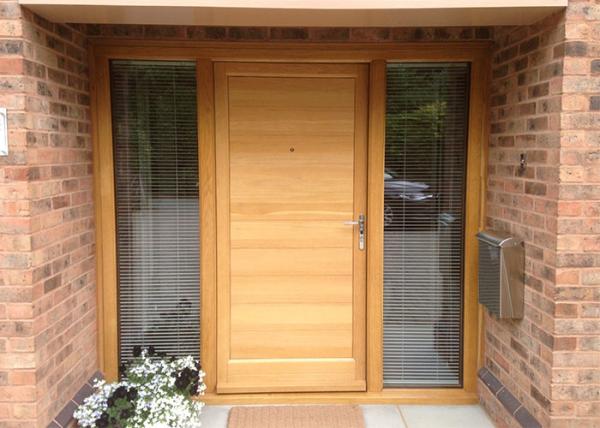 Sidelights Custom Solid Wood Entry Doors US Villa Style Strong Carton Package