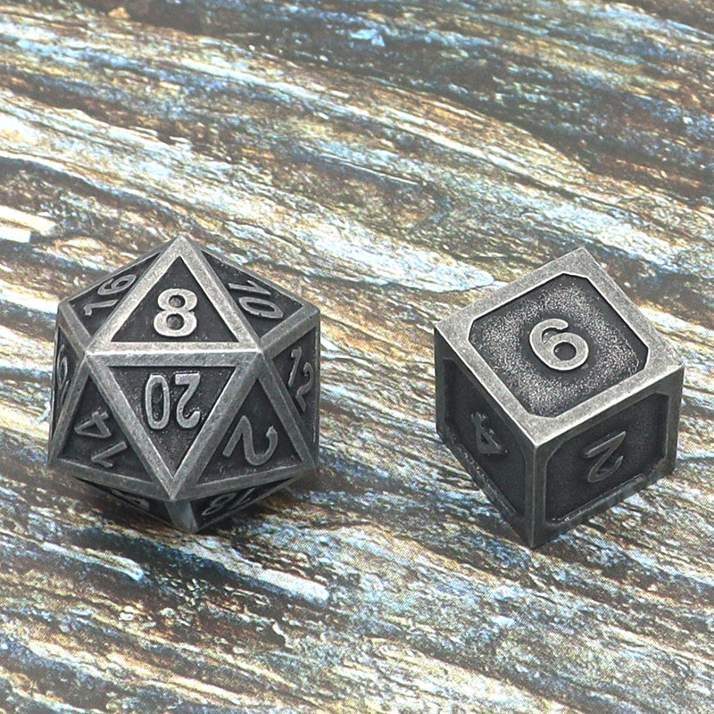 Customized Color Zinc Alloy Metal Dice with Soft Hand Feeling for DND and RPG Games