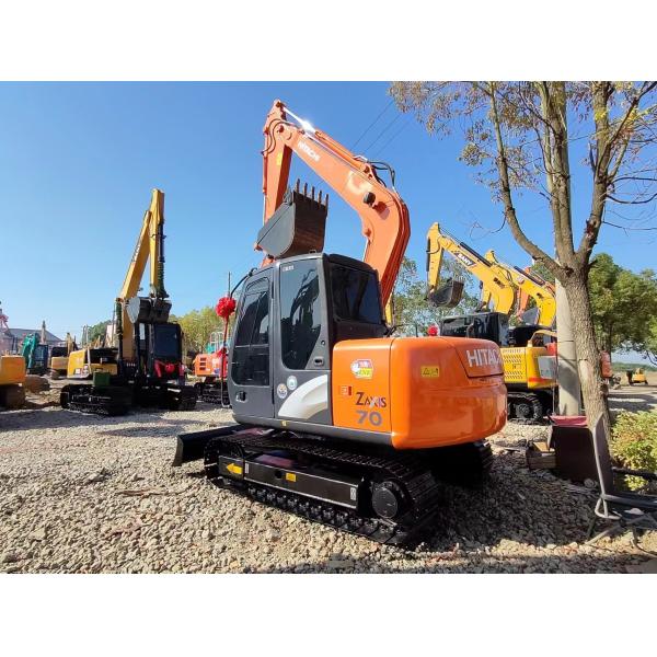 Использованный экскаватор Hitachi ZX70 с 4,17 м максимальной глубиной копания и 6,32 м радиусом копания