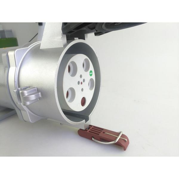 Enchufes de gran intensidad impermeables y material de aluminio fuerte de los zócalos