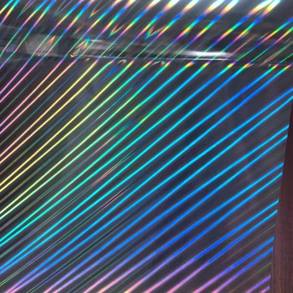 Pilar de Luz Película Holográfica Metálica Bopp Pet Sin Costuras para Embalaje e Impresión con Buen Efecto Holográfico