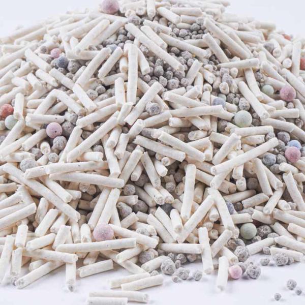 Highly Effective Bentonite and Tofu Mixed Cat Litter Double Absorption Clumping Dust-Free Eco-Friendly Pet Supply