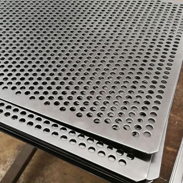 No.1 2B 8K Surface Stainless Steel Perforated Sheets 316 316L Material