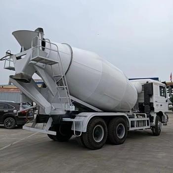 Construction Concrete Mixer Truck With Core Engine Component
