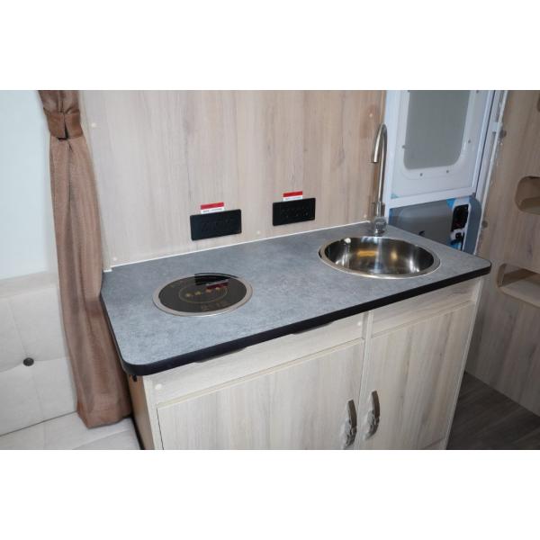 Petites remorques de campeur légères de la remorque de campeur de planéité FRP rv avec la cuisine