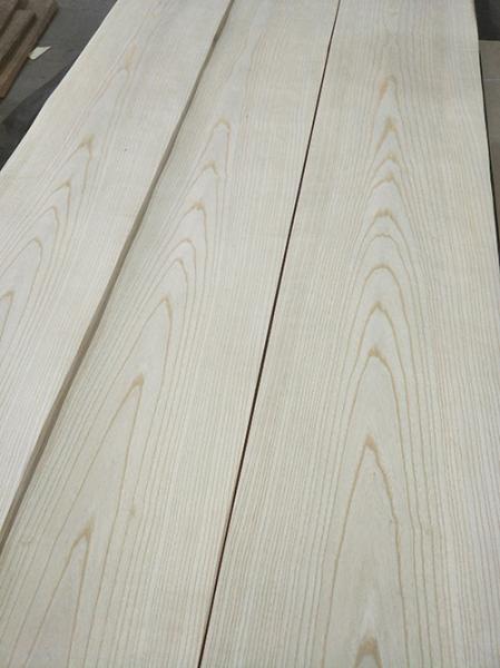 Categoria branca do painel A do folheado da madeira de Ash Wood Veneer 2mm da madeira compensada extravagante