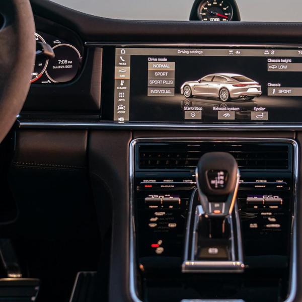 2023 New Sport Car Porsche Panamera Luxury Car Max Torque 820N.M Speed 315km/H