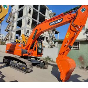Orange Used Wheel Excavator DX225LC Doosan Backhoe Used Excavator