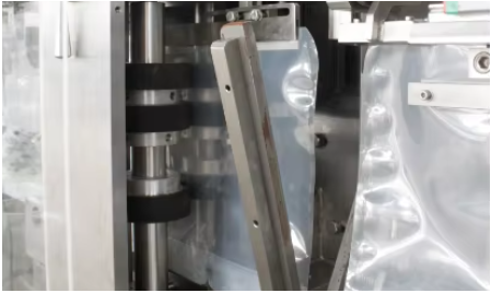 100ml Standup Pouch Roll Film Top Spout Doypack Automatic Horizontal multifunctional packaging machine