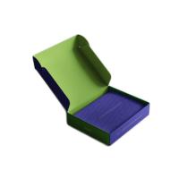 Caixa de correio corrugada de logotipo personalizado de roupas para envio de cores personalizadas ecológicas