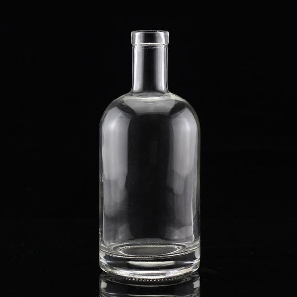 Industrial Vodka Clear Glass Bottle with Short Neck and Fat Body 500ml 750ml