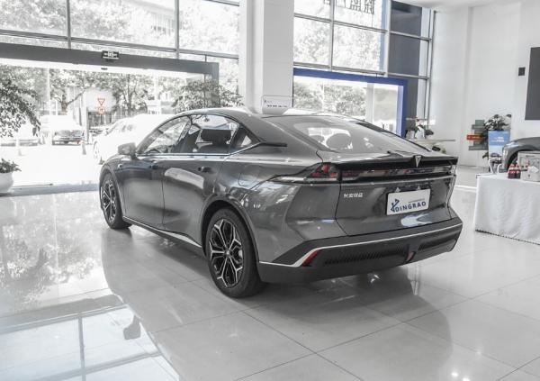 Exportação de luxo Chang An EV Deepal Shenlan SL03 Veículo elétrico 5 lugares Sedan combustível de energia nova 1.5L Carro híbrido