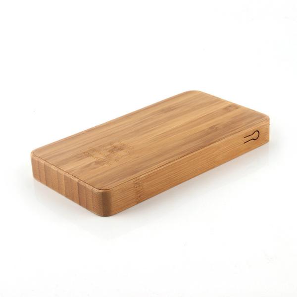 Ultra Thin 6000mAh Wireless Charging Power Bank Bamboo Color 200g Weight