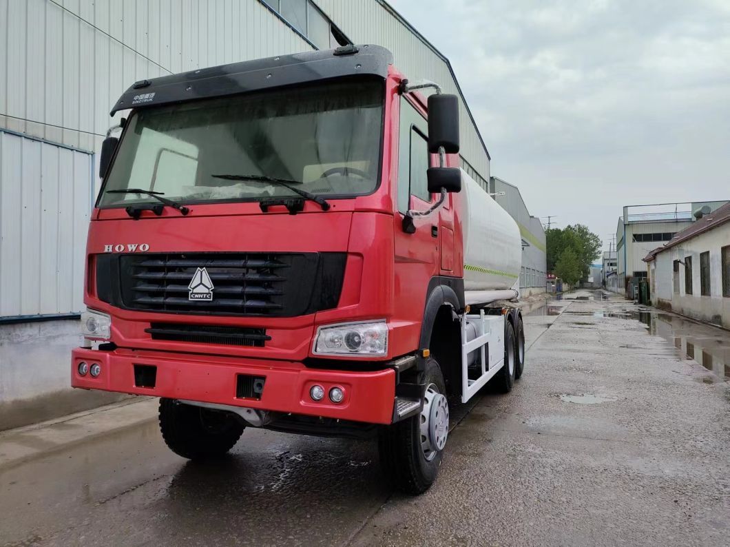 Sinotruk HOWO 6*4 Нефтяной танкер с ручной трансмиссией и сертификацией GCC