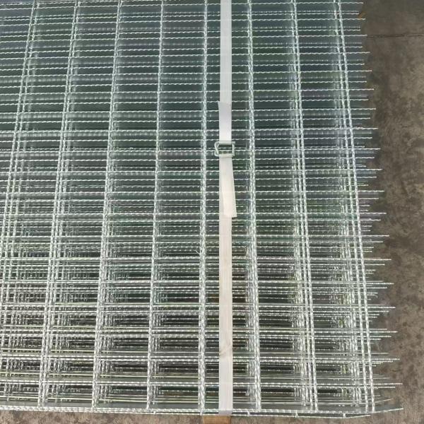 A strong and durable steel grating with fire resistance and effective skid resistance