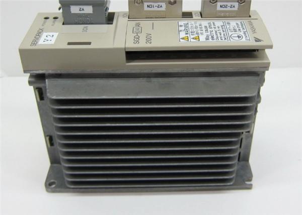 Industrial  YASKAWA ELECTRIC Input 6.0 AMPS   Ouput 6 AMPSSERVOPACK 40W SGD-04AN