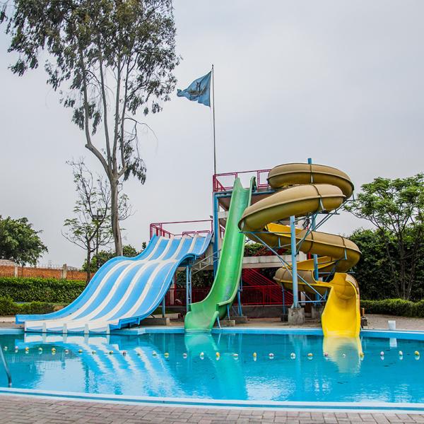 Outdoor Water Park Equipment Games Accessories Fiberglass Slides for Children