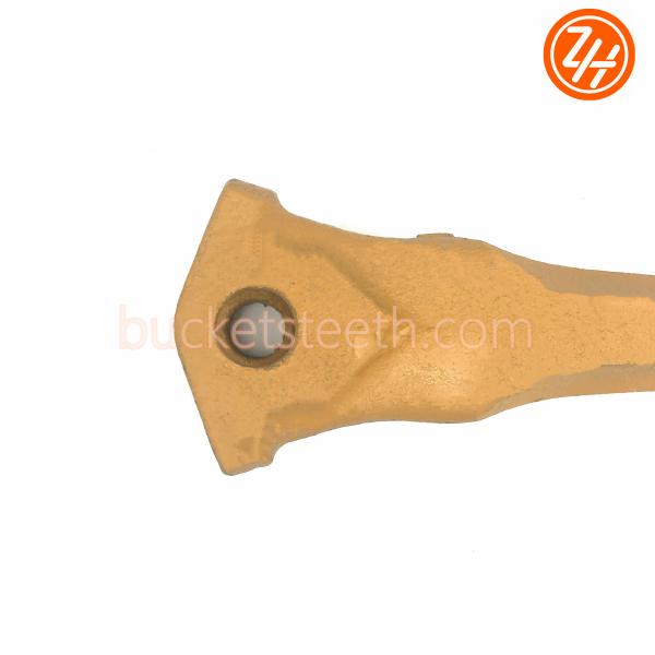 SHANTUI Abrasion Resistant E161-3027RC R200 R210 R220 Excavator Bucket Teeth Heavy Equipment HYUNDAI