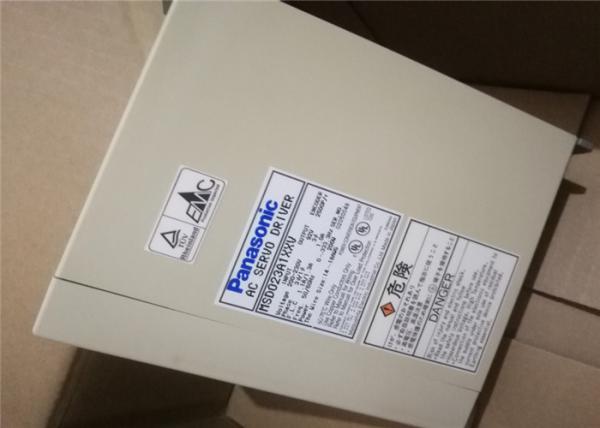 Movimentação servo 1.0A de Panasonic 200-230V uma garantia 100W MSDZ013A1A do ano