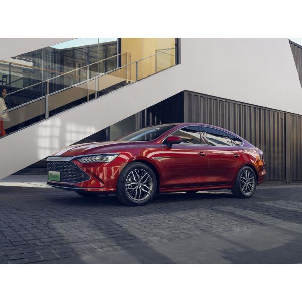 Электрическое топливо BYD Qin Plus Dm-i 120 км гибридный седан с максимальной мощностью 100-150 л.с.