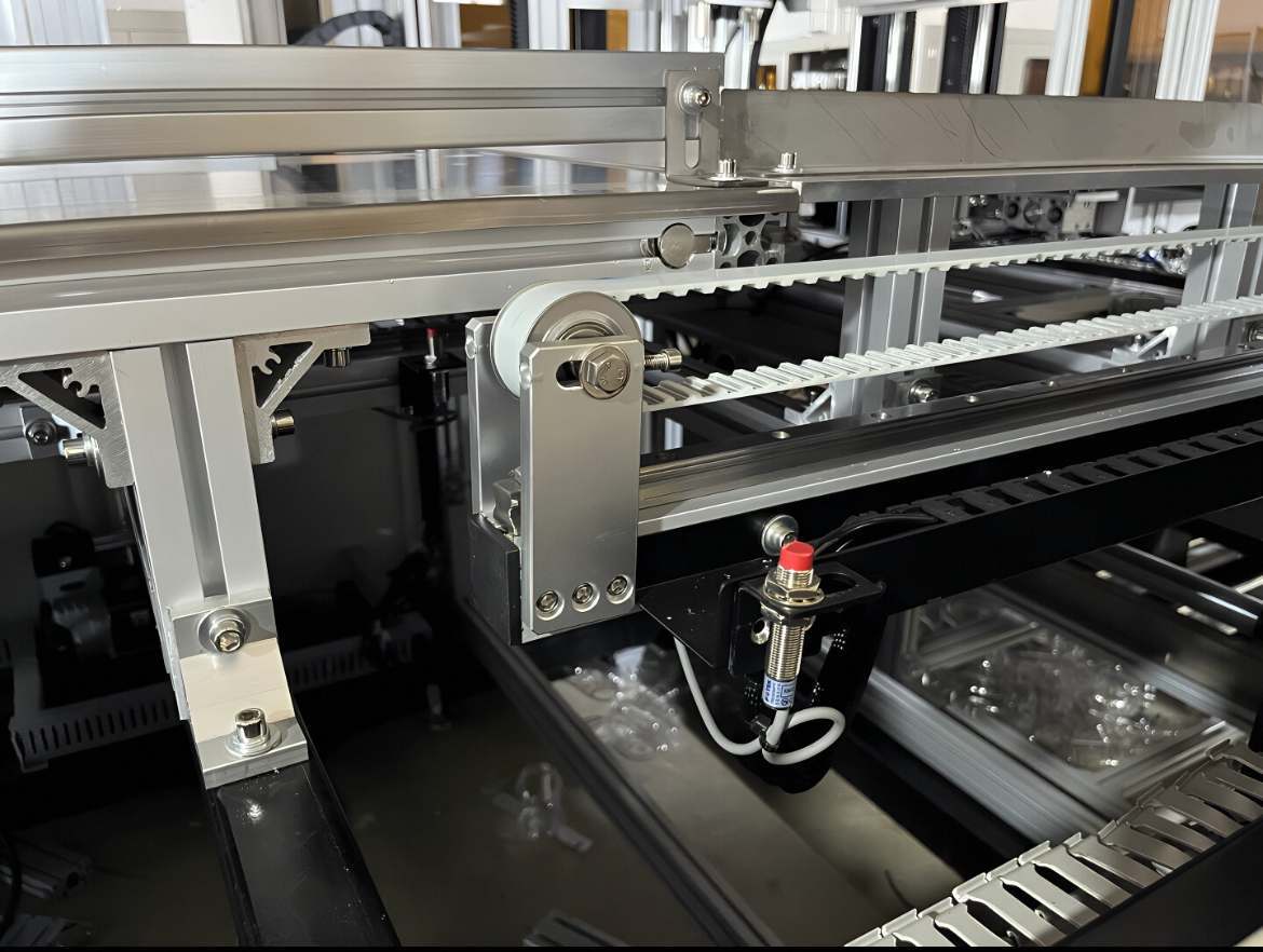 Fully Automatic Bottle Palletizer Machine, Capacity 6,000–10,000 Bottles Per Hour For PET Plastic & Glass Bottles
