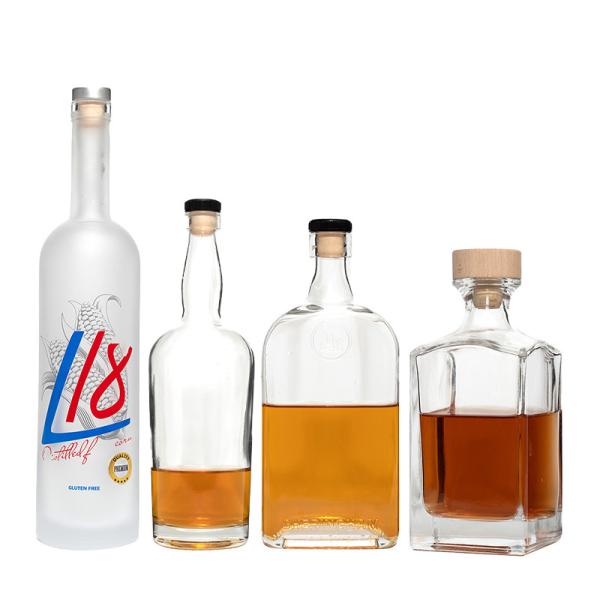 Acceptable Customized 500ml 750 ml Empty Crystal Glass Wine Bottles for Mineral Water