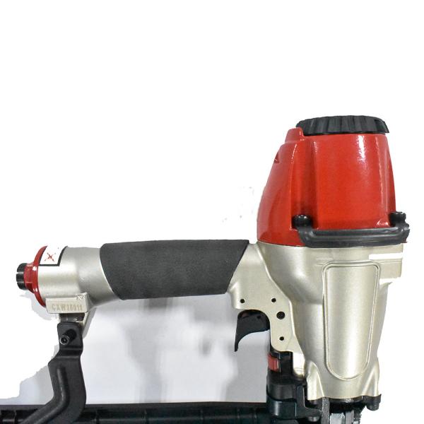 Lightweight Air Powered Staple Gun For Roofing Decking 1.05mm Nails Shank Diameter