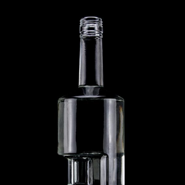Collar Material Glass Vodka Bottle 500ml700ml for Liquor Manufacturing Industry