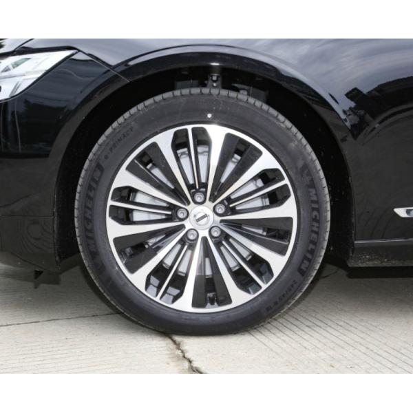 Salle de sièges de la porte 5 de la version 4 de VOLVO S90 2023 B5 Zhiyi Haohua Voiture d'occasion