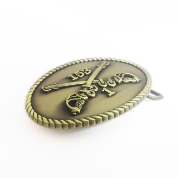 Oval Shape Zinc Alloy Diecast Metal Belt Buckle With Crossed Sabers For Cavalry Regiments