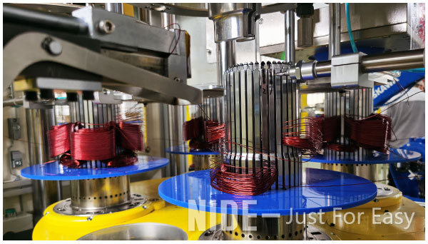 Замотка катушки статора мотора автоматическая вводя одиночную фазу машины