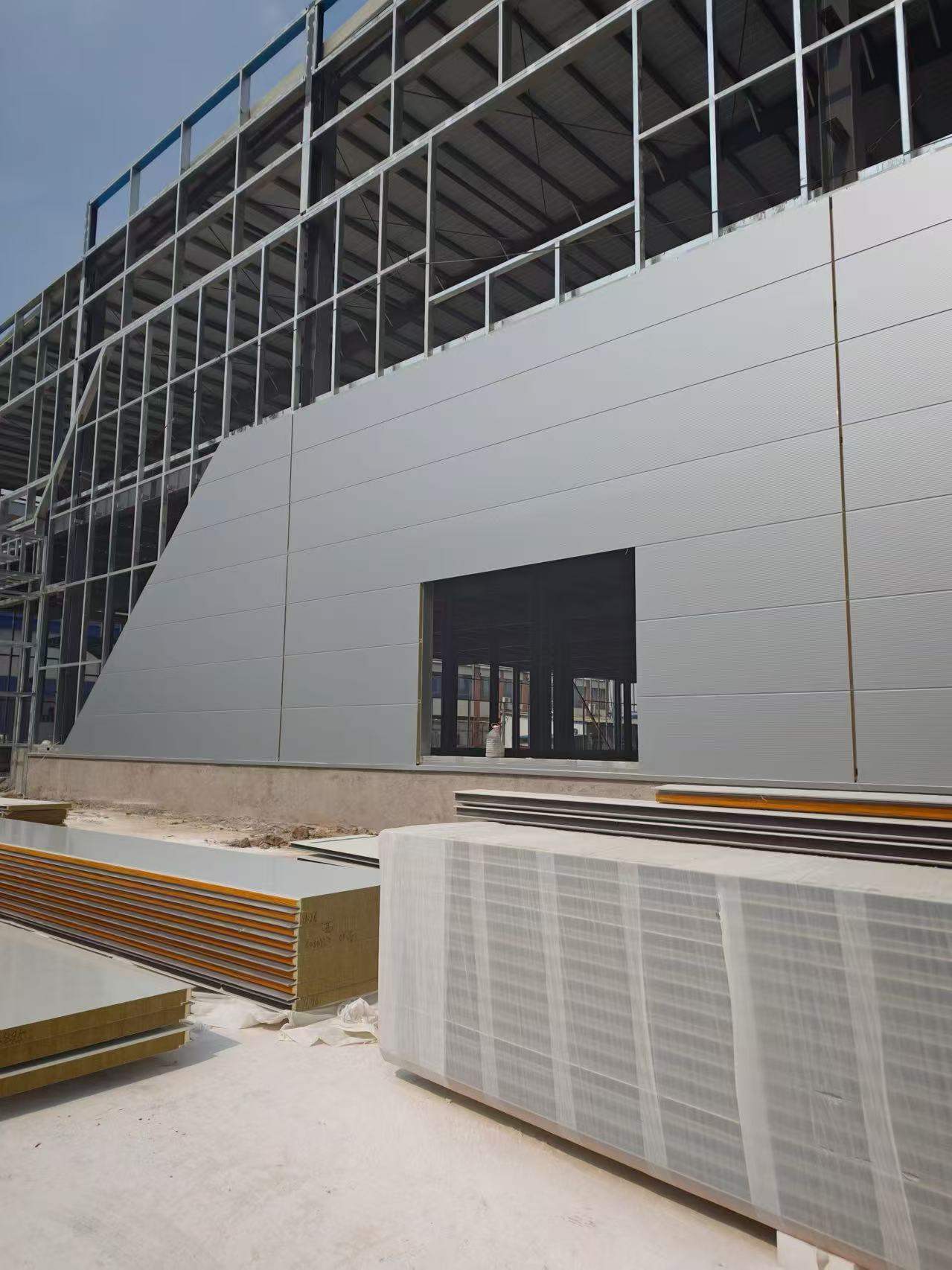 Building Steel Structure constructed for fast installation and reduced labor costs delivering project completion timelines