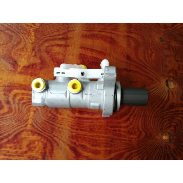 Brake Master Cylinder 4720737170 4720137290 Hino Engine Parts