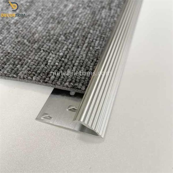 High Glossy Silver Carpet Transition Strip Aluminum Material Single Side With Nails