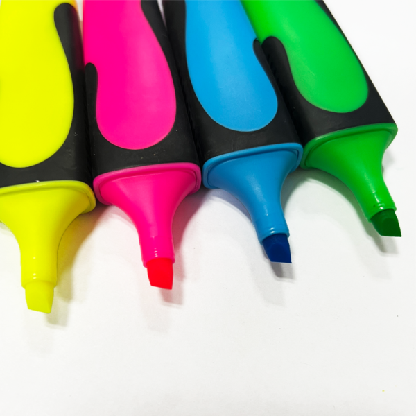 New Design 4PCS Durable Colorful   Stationery Fluorescent Ink Marker Pen Chisel Fiber Tip Highlighter