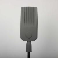 Économies d'énergie des luminaires de rue à LED pour une installation montée sur un poteau à une tension d'entrée AC 100-277V