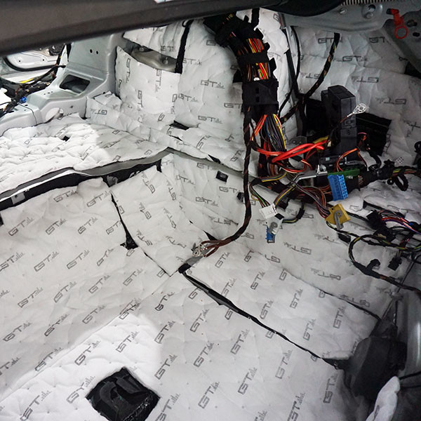 Benz E300 на заказ Автомобильный капот Изоляционная подставка Акустическое заглушающее шумопоглощающее коврик